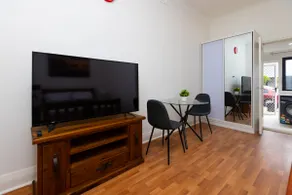 Glenelg North House, 3QBed, 2KSBed, 2Bth, 5TV - Image 4