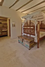 Stylish Beachfront Villa: King Bed ~ Pool ~ View - Image 5