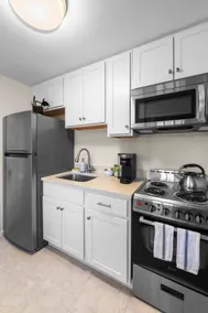 1BR Downtown Salem | Parking |Steps 2 Witch Museum - Image 4