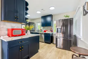 Ideally located easy access & stunning city views！ - Image 5