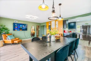 Ideally located easy access & stunning city views！ - Image 3