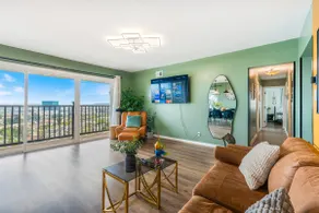 Ideally located easy access & stunning city views！ - Image 2