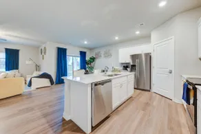 New Chic Suburban 4 BR Ranch Home (Entire Home) - Image 4
