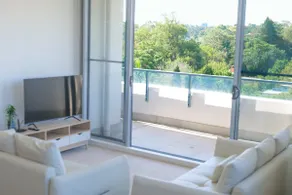Stylish Canterbury –2 Min Train, 25 Min Sydney CBD - Image 4