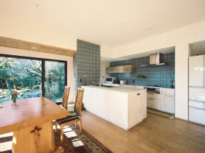 160-year-old renovated kominka house. 2300 m² site, 170 m² building. - Image 4