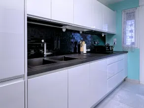 Large 4-room, all comforts, 5 minutes from the center - Image 3