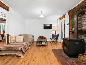 Creekside Rainforest Retreat - Image 4