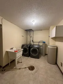 1500 Sqft Entire Basement Cozy Private Suite - Image 5