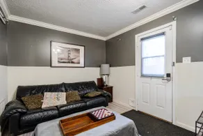 Luxury Retreat Presidental Suite - Image 4