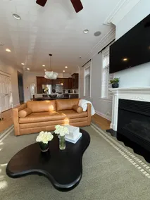 Clifton Flat 1 minute walk to Wrigley Field - Image 2