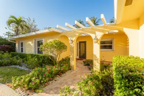 Walk to beach pool and spa home - Image 2