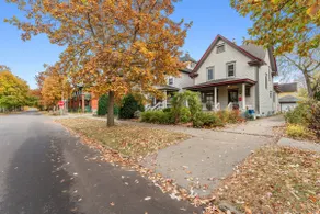 Central, Cozy. Great value. Near M-H Law, GC Arena - Image 3