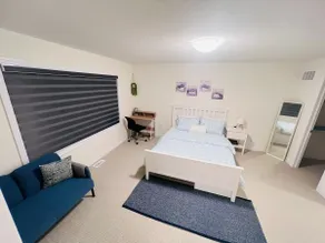 Brand New Luxurious 4B Townhouse - Image 5