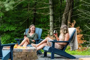 Juniper Chalet: Luxury Cabin with Views & Hot Tub - Image 5