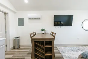 June Backhouse | Renovated Studio in Tech Terrace - Image 4