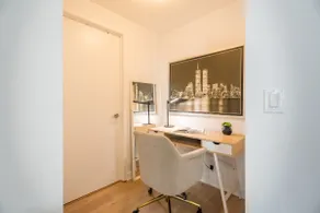 1BR Condo with City View Near CN Tower & Parking - Image 3