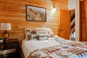 Trout River Cabin - Cozy Quiet Peaceful Retreat - Image 5