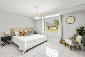 Family-Friendly Home Near Beach + Golf + Parks - Image 5