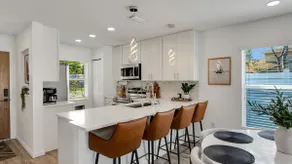 Palm Breeze Luxury•Heated Pool -Great for Families - Image 5