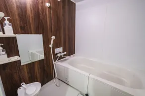 Apartment on a hill overlooking Otaru. Free parking, free Wi-Fi, and the best views! 2-bedroom apartment - Image 4