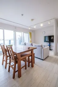 Apartment on a hill overlooking Otaru. Free parking, free Wi-Fi, and the best views! 2-bedroom apartment - Image 5