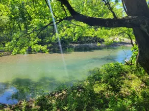 Riverside Retreat - Image 4