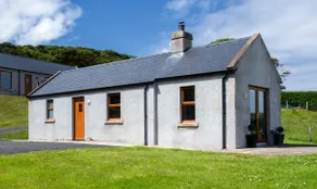 Kinbane Self Catering Cottages - 'Makem's Cottage' - Image 3
