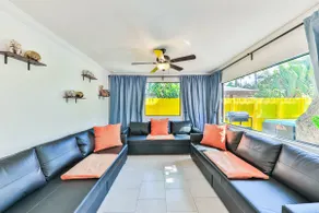 Huge Hollywood Villa Near Beach, Hard Rock & Miami - Image 3