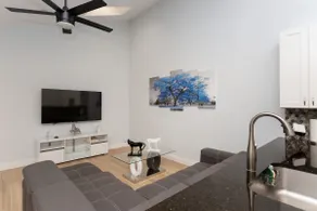 Equestrian Home - Image 2