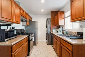 Stylish 2BR near LAX, Beach, Intuit, SoFi & SpaceX - Image 4