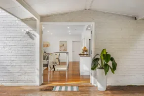 Seabreeze Escape - Ocean views, Walk to Terrigal - Image 2