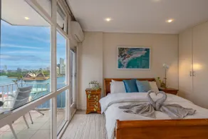 Opera House Harbour Penthouse 1B - Image 3