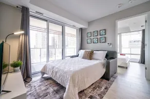 1 BDRM Urban Oasis-Steps toWellesley Subway - Image 3