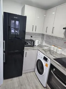 Jasmin's House, 2 bedroom house, private Parking - Image 5