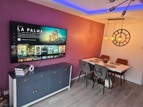 Jasmin's House, 2 bedroom house, private Parking - Image 2