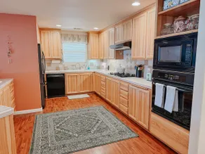 4bdr Pet Friendly + 3 Kings + EV + Trailer Parking - Image 2