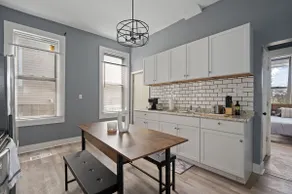 Modern 2BR Apartment | Long-Term Stays | Downtown - Image 5