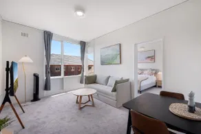 Mosman Highland, Waterview | Lift | Beach & Cafe - Image 3