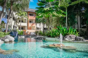Cairns Resort Retreat 9 Pools Gym - Image 3