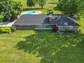 Cozy/HotTub/Pool/WIFI/KingBed/GameRoom/PoolTable - Image 5