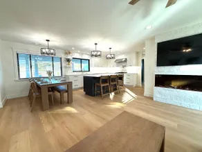 •NEW• 4bd/3ba Farmhouse + Steam Shower! - Image 4