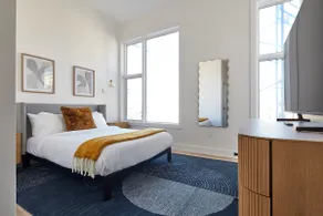 Bright Designer Loft – steps from PATH to NYC - Image 2