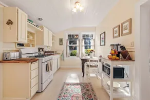 Ocean Bliss Cottage - Image 3