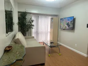2BR+Den Ocean View Free Parking - Image 4