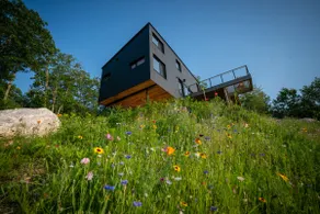Modern Cabin: View, Hot Tub, 10 min Walk to Lake - Image 5