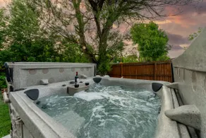 5BD Japanese-Themed w/ Hot Tub, Movie Room & Games - Image 2