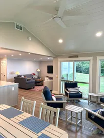 Lakefront Getaway: The Blue Bungalow on Seneca Lake - Image 4