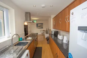 Norton Serviced Apartments Free private Parking Wifi - Image 3