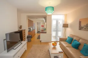 Norton Serviced Apartments Free private Parking Wifi - Image 2