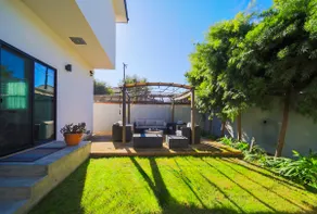 Quiet Family Comfort in Culver City: Safe LA Stay - Image 5